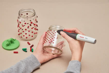 Bosch Gluey do ozdabiania różnych powierzchni.